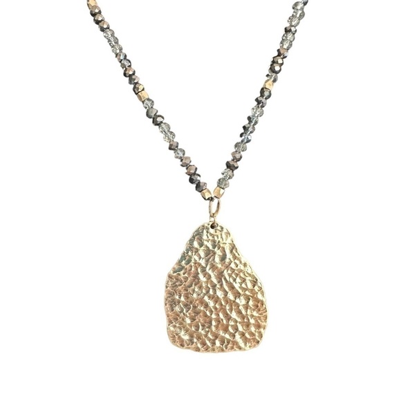 Beautiful Gold Tone Hammered Shimmer Pendant with Beaded Long Necklace - Picture 3 of 11